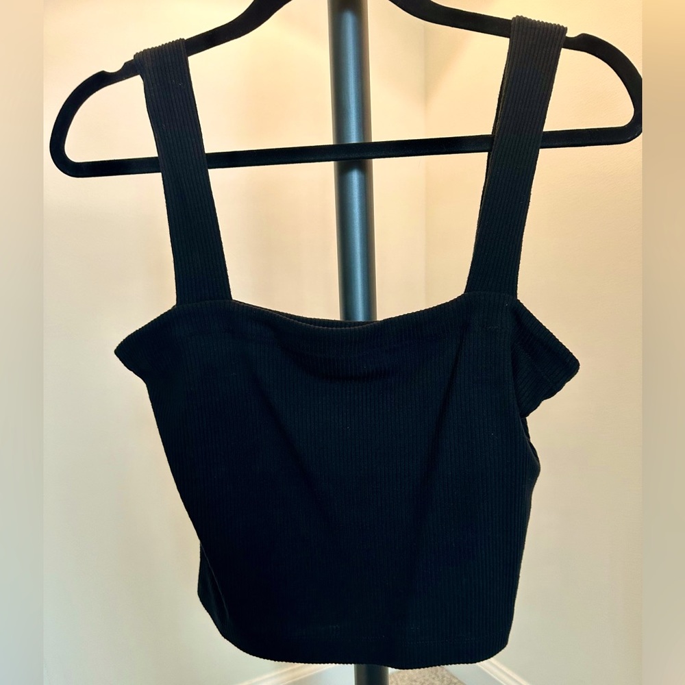 NEW - women's black small crop tank